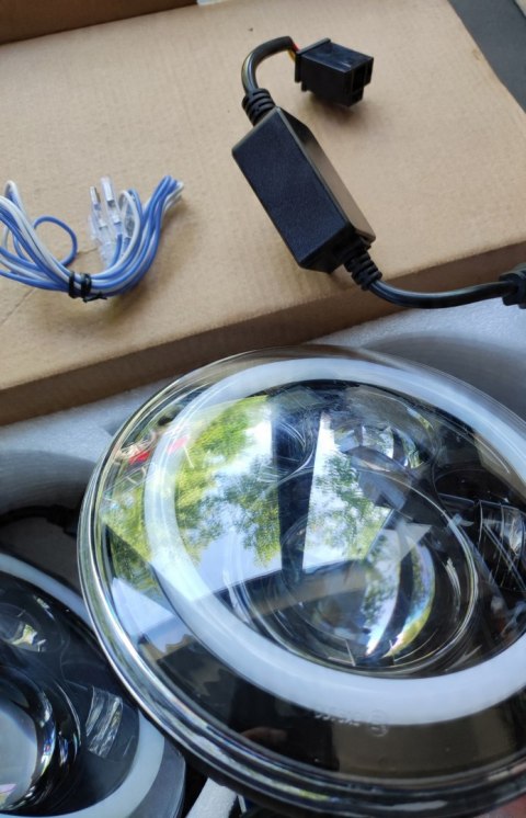 Reflektor przeciwmgielny do motocykli Suparee Reflektor przeciwmgielny do motocykli Suparee