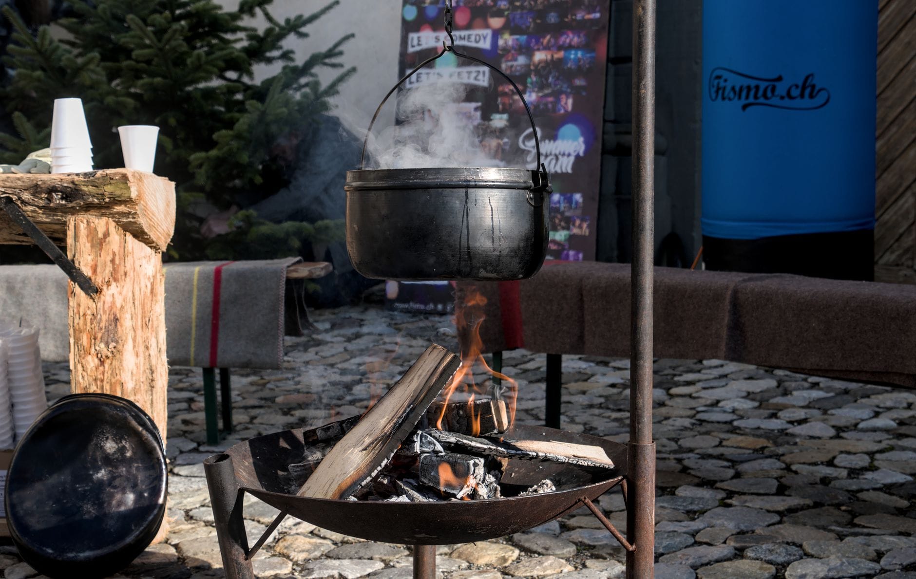 Najlepsze festiwale kulinarne w Szwajcarii: od święta sera po lokalne święta wina i czekolady