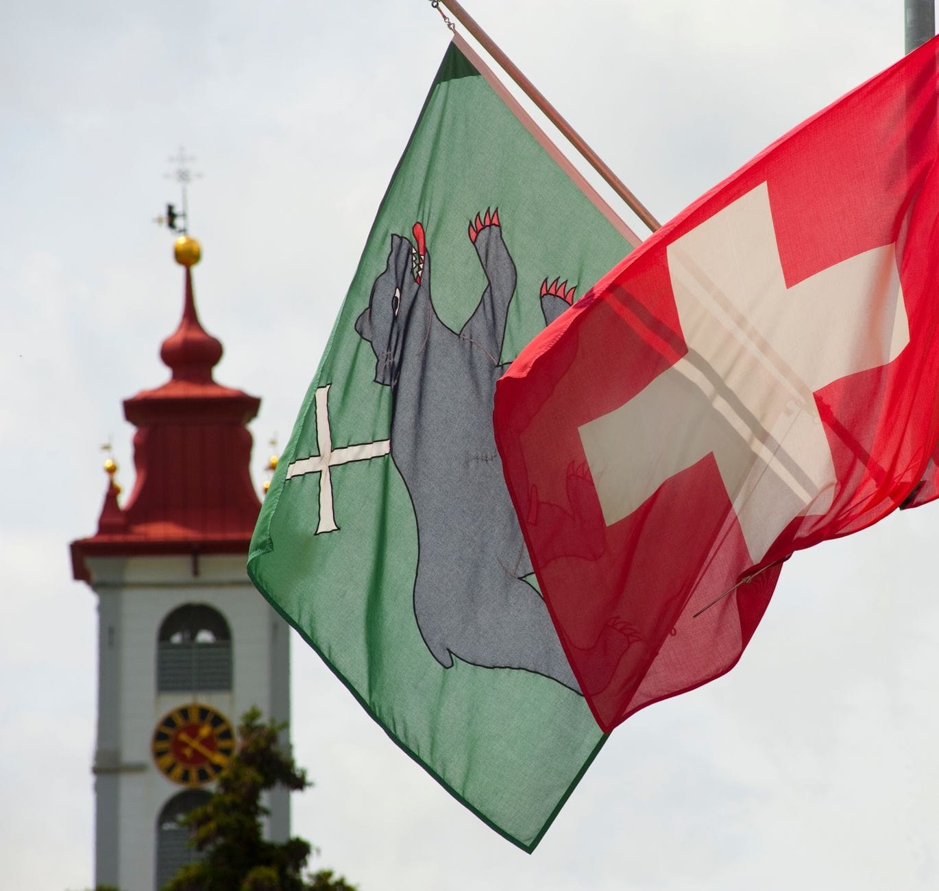 Szwajcaria Romańska czy niemieckojęzyczna? Porównanie dwóch światów
