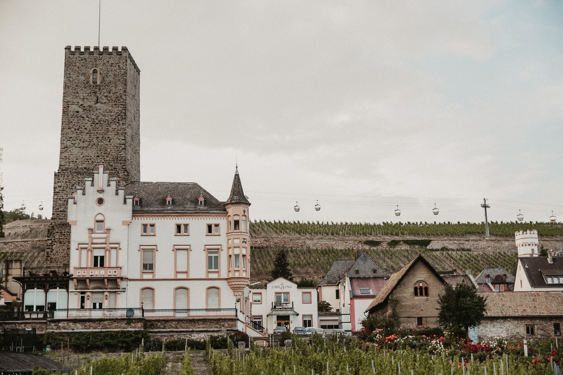 Zamek Boosenburg w Rüdesheim am Rhein, historyczny zabytek w Niemczech